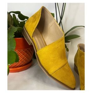 Catherine Malandrino • ‘Zwan’ D'Orsay Ultra Suede Flats • Size 6.5 • Mustard
